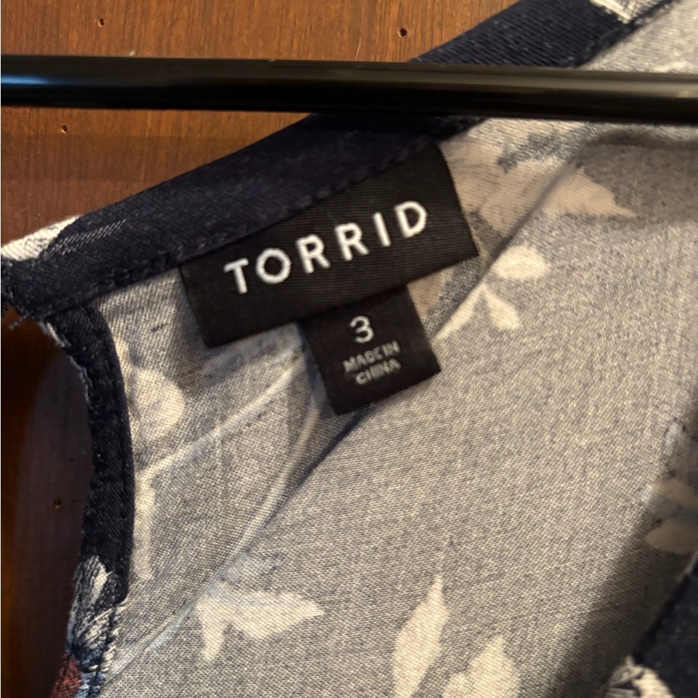 Torrid V Neck Jumpsuit - Picture 4 of 4